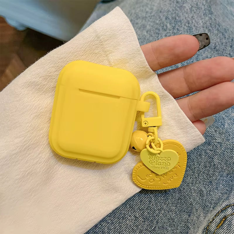 Earphone Case with Heart-Shaped Keychain for Airport Pro 2 2022 2Nd Generation Air Pods 3 2 1 3Rd Gen Cover with Carabiner Clip